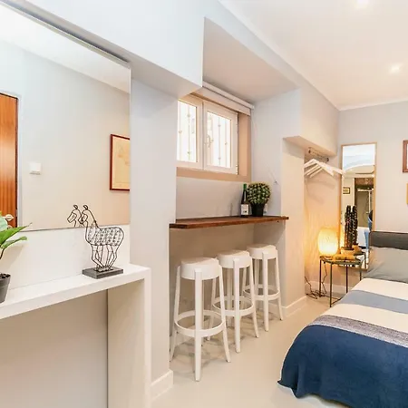 Brand New And Perfect Location: Historic Center Lizbona